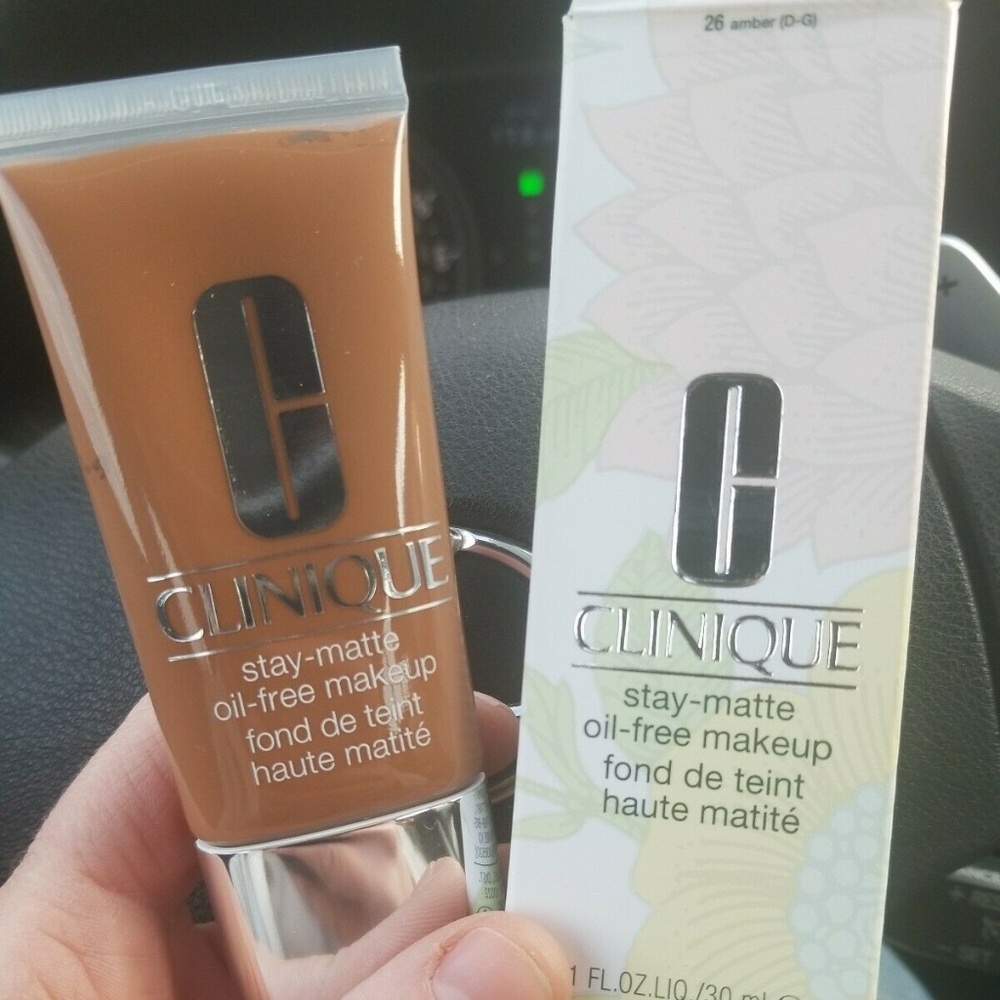 Clinique Stay-Matte oil-free makeup Amber